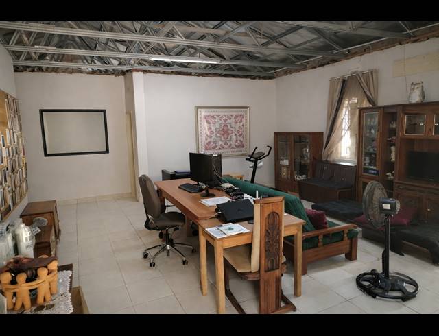 3 BEDROOM FREEHOLD FOR SALE IN OOS EINDE